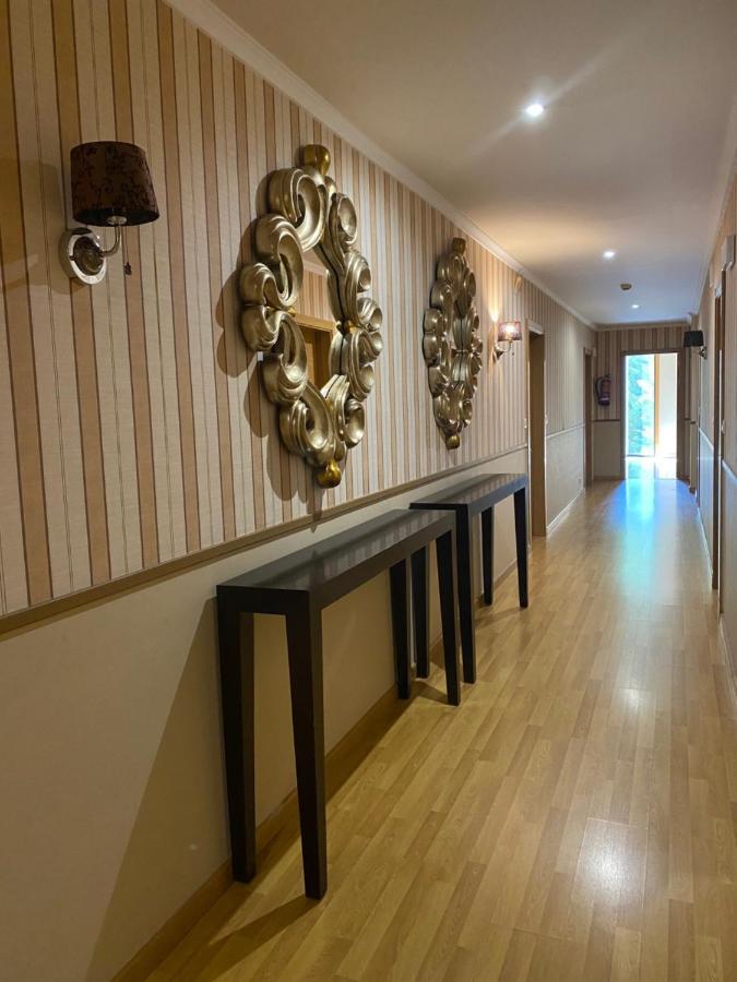 Hotel Av Apartamentos Lobios Bagian luar foto