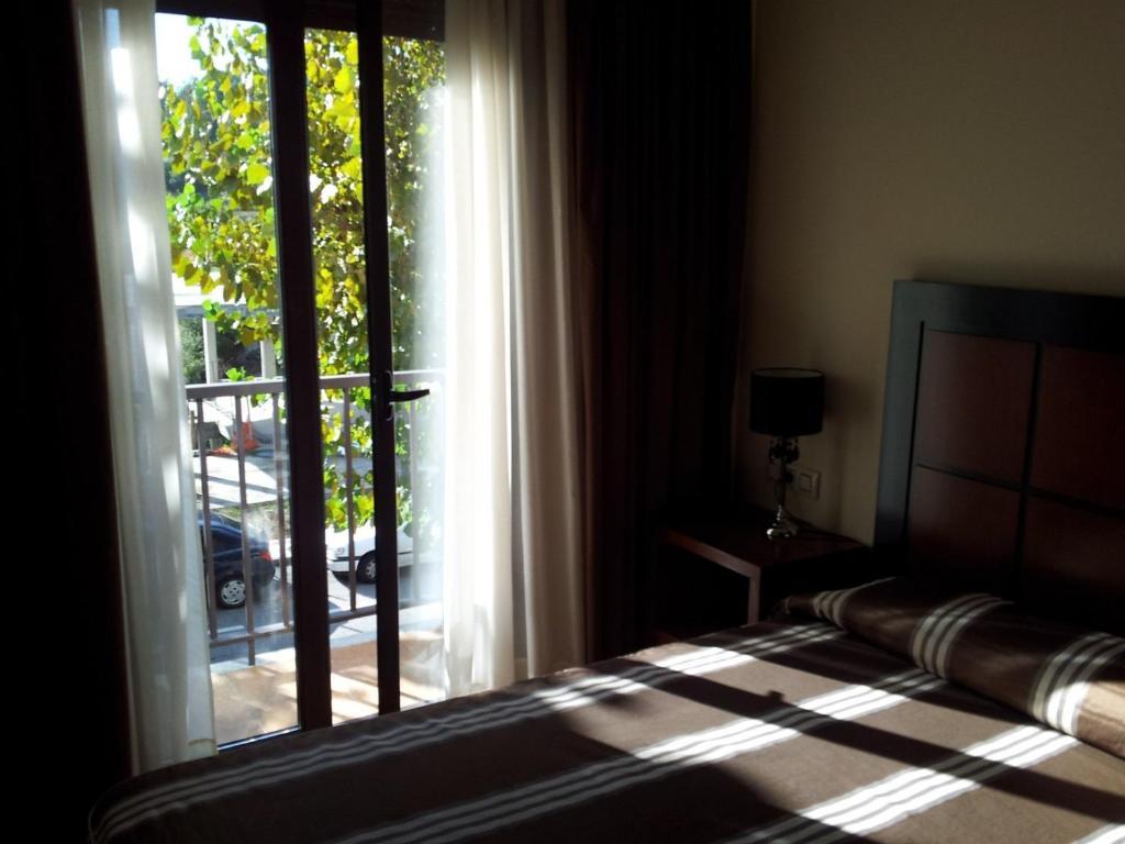 Hotel Av Apartamentos Lobios Ruang foto