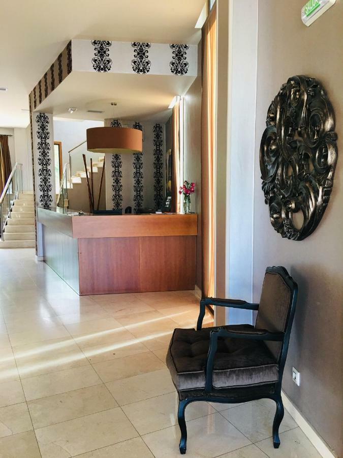 Hotel Av Apartamentos Lobios Bagian luar foto